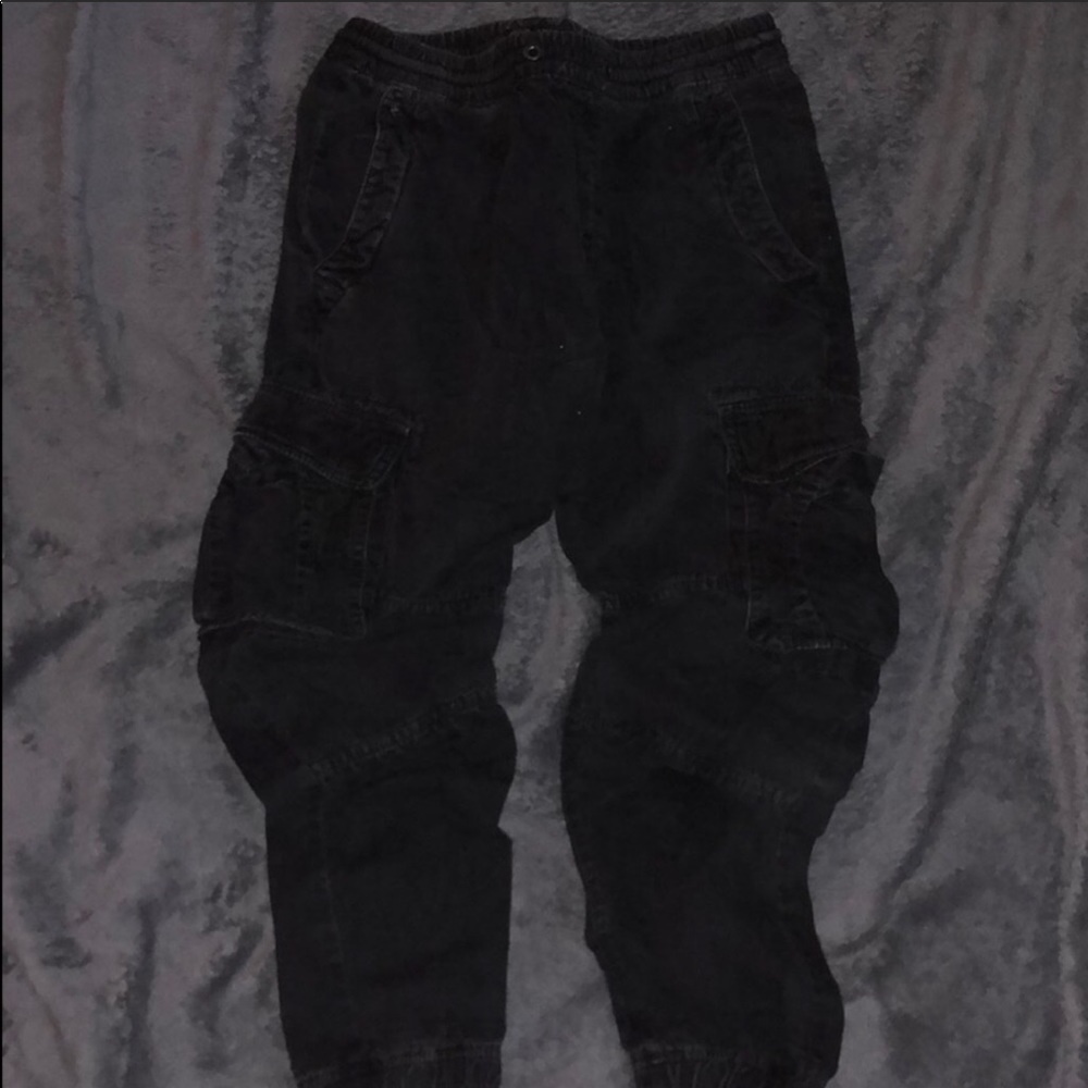 American Eagle Cargo Joggers